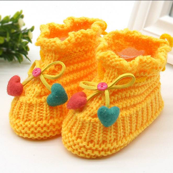 Snuggly Baby Yarn Shoes! - Shop Jobie