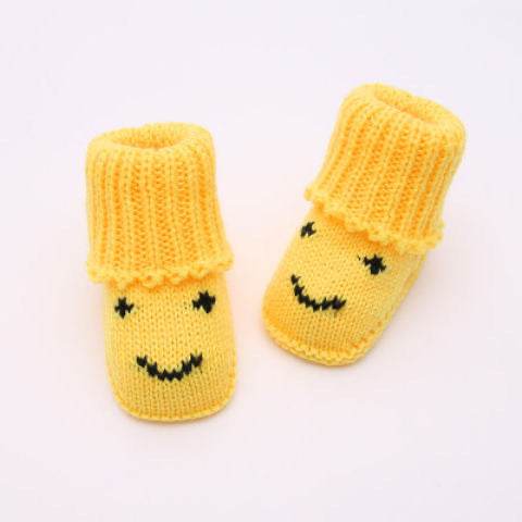 Snuggly Baby Yarn Shoes! - Shop Jobie