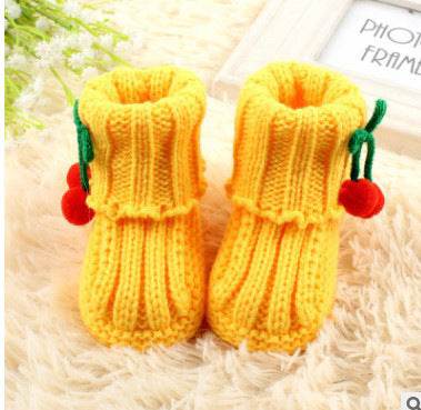 Snuggly Baby Yarn Shoes! - Shop Jobie
