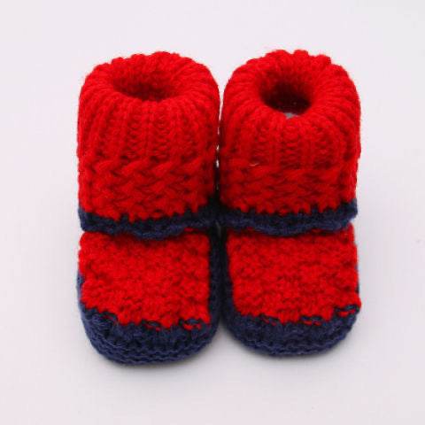 Snuggly Baby Yarn Shoes! - Shop Jobie