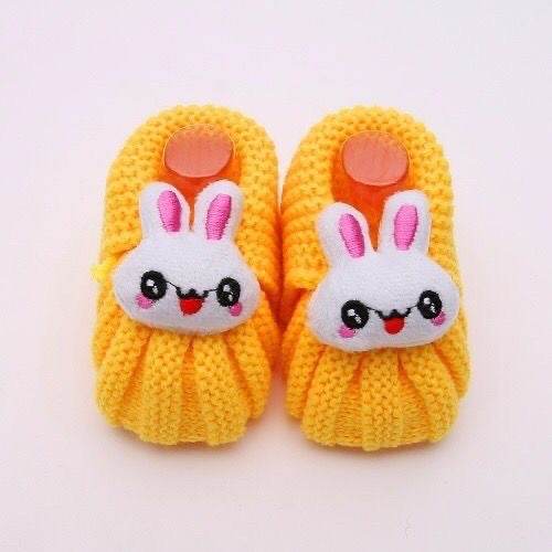 Snuggly Baby Yarn Shoes! - Shop Jobie