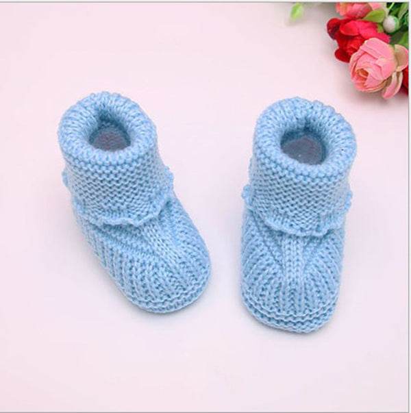 Snuggly Baby Yarn Shoes! - Shop Jobie