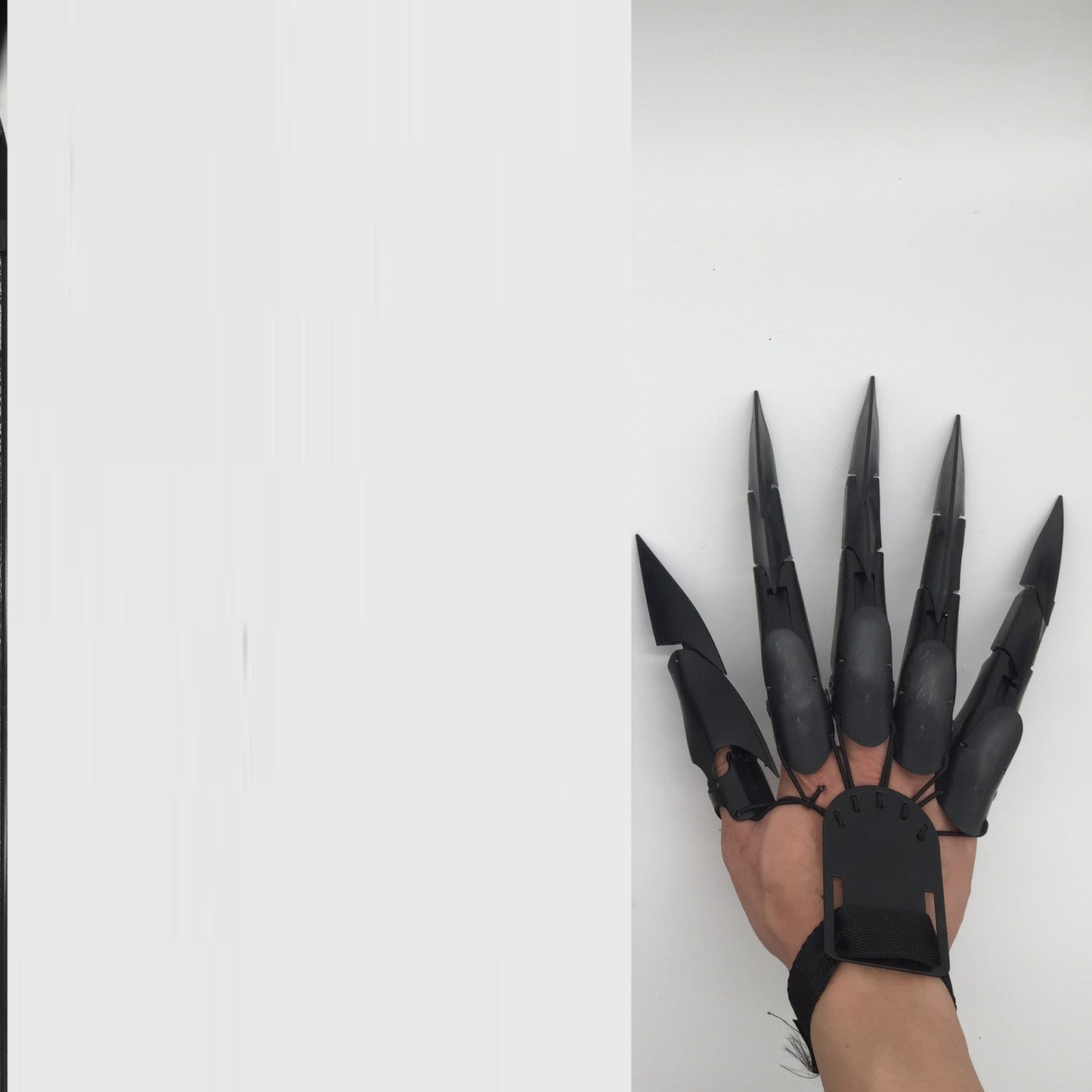 Haunted Articulated Fingers