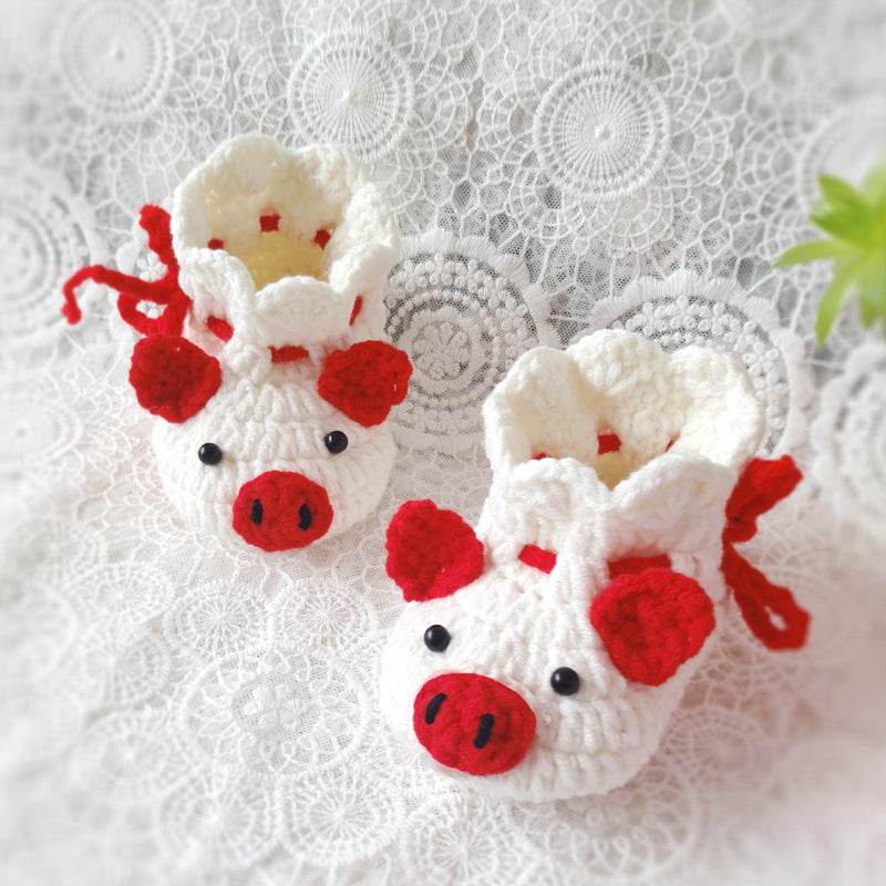 Pigs! First Step and Crawler Baby Yarn Hat and Shoes - Shop Jobie