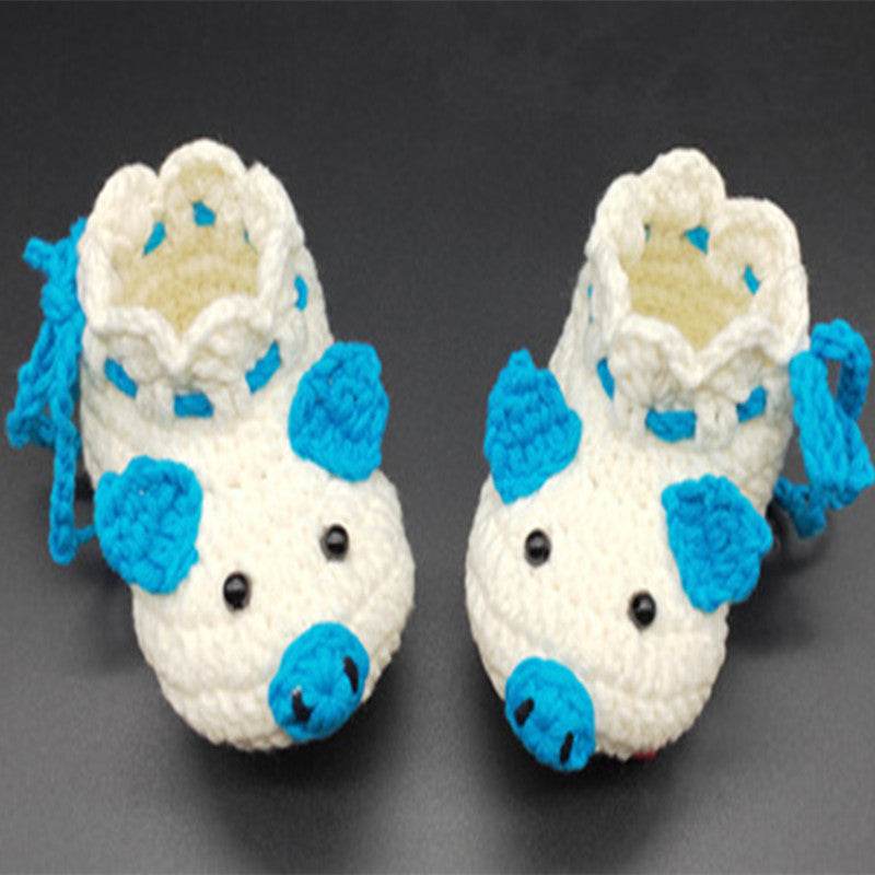 Pigs! First Step and Crawler Baby Yarn Hat and Shoes - Shop Jobie