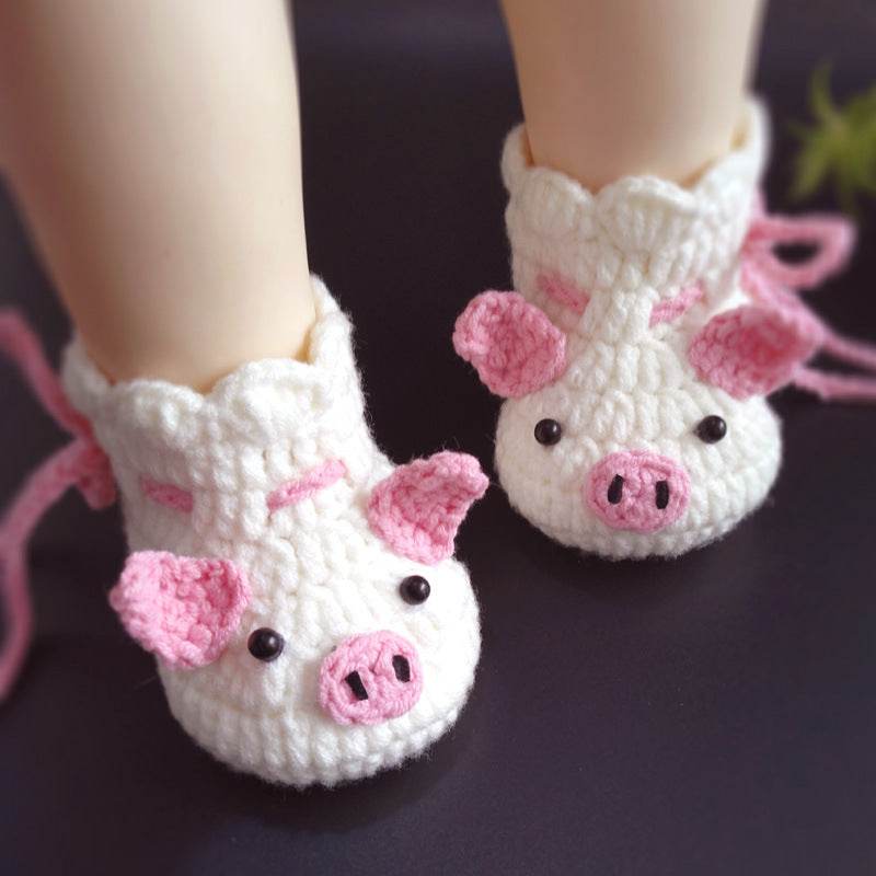 Pigs! First Step and Crawler Baby Yarn Hat and Shoes - Shop Jobie