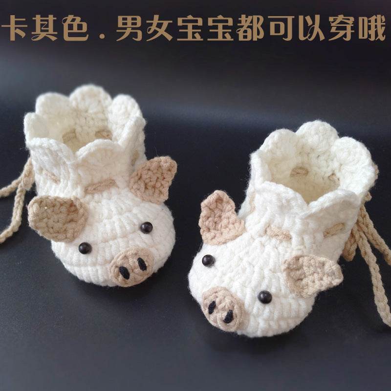 Pigs! First Step and Crawler Baby Yarn Hat and Shoes - Shop Jobie
