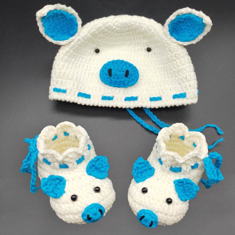 Pigs! First Step and Crawler Baby Yarn Hat and Shoes - Shop Jobie