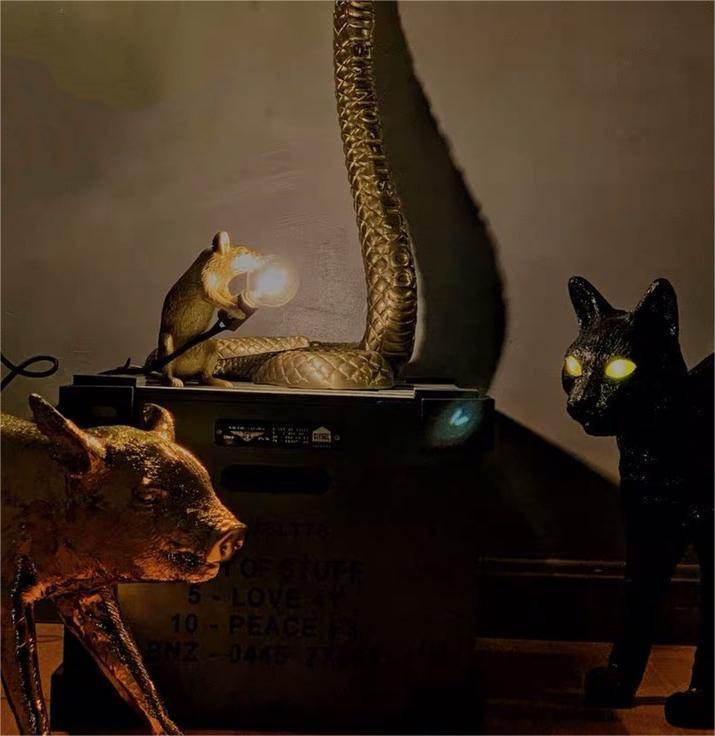 Resin Rat Desk Lamp - Shop Jobie