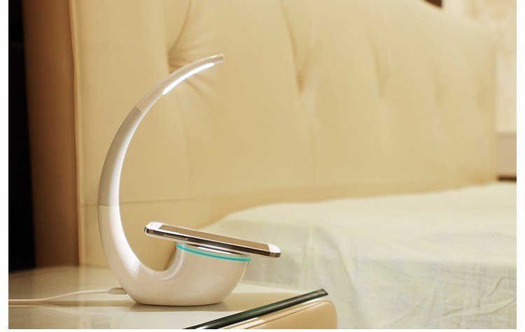 Phantom Table Lamp Wireless Charger