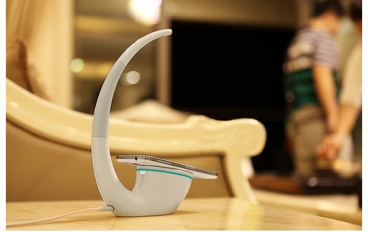 Phantom Table Lamp Wireless Charger