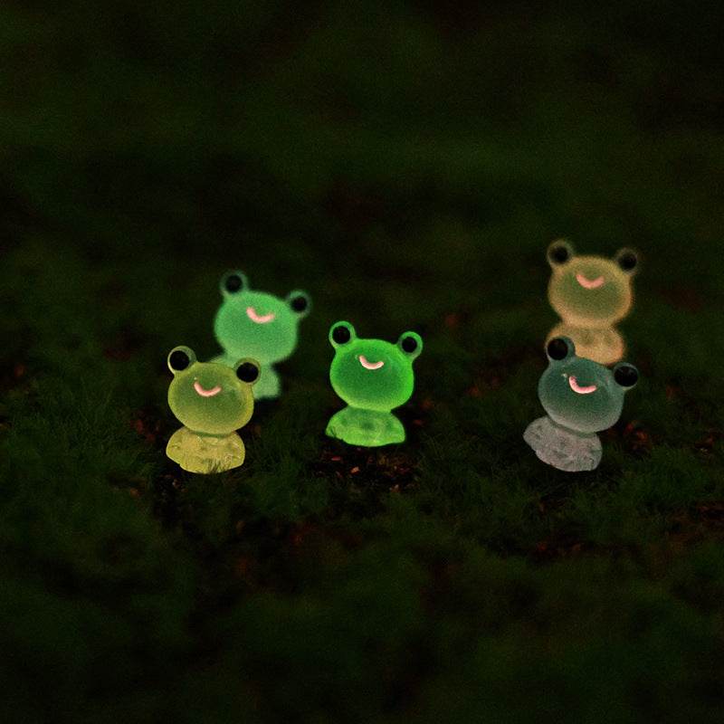 Mini Dollhouse Frog! Resin Fairy Garden, Desktop, and Cake Topper Too! - Shop Jobie