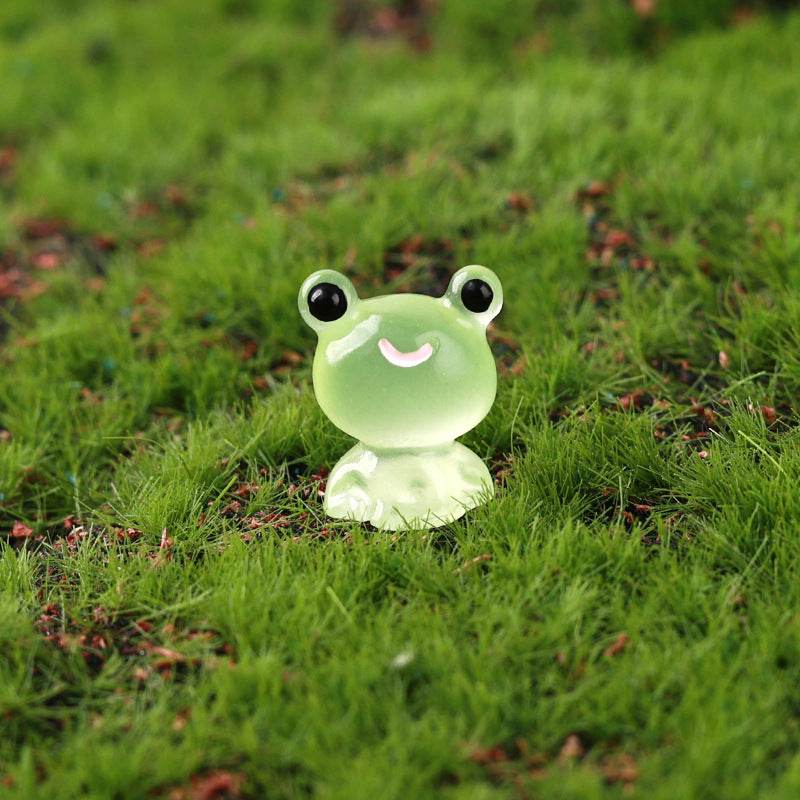 Mini Dollhouse Frog! Resin Fairy Garden, Desktop, and Cake Topper Too! - Shop Jobie