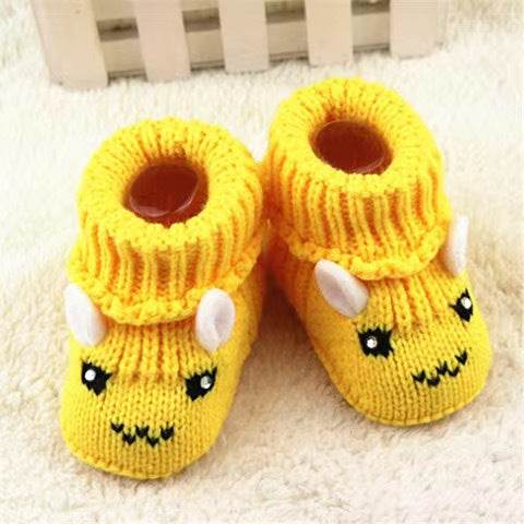 Snuggly Baby Yarn Shoes! - Shop Jobie