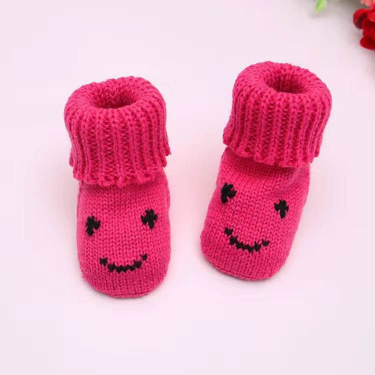 Snuggly Baby Yarn Shoes! - Shop Jobie