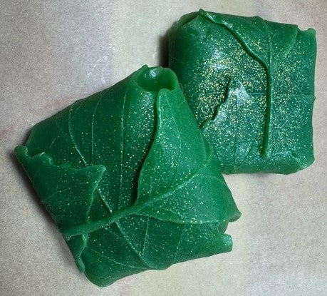 FOLDED LEAF GREEN HAND SOAP 001