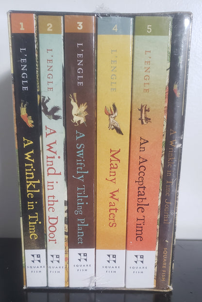 The Wrinkle in Time Boxed Set, Includes 5 Books and an Exclusive Journal (Paperback)