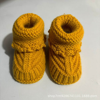 Snuggly Baby Yarn Shoes! - Shop Jobie