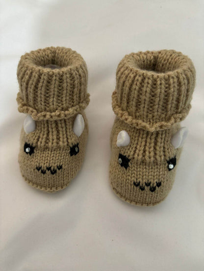 Snuggly Baby Yarn Shoes! - Shop Jobie