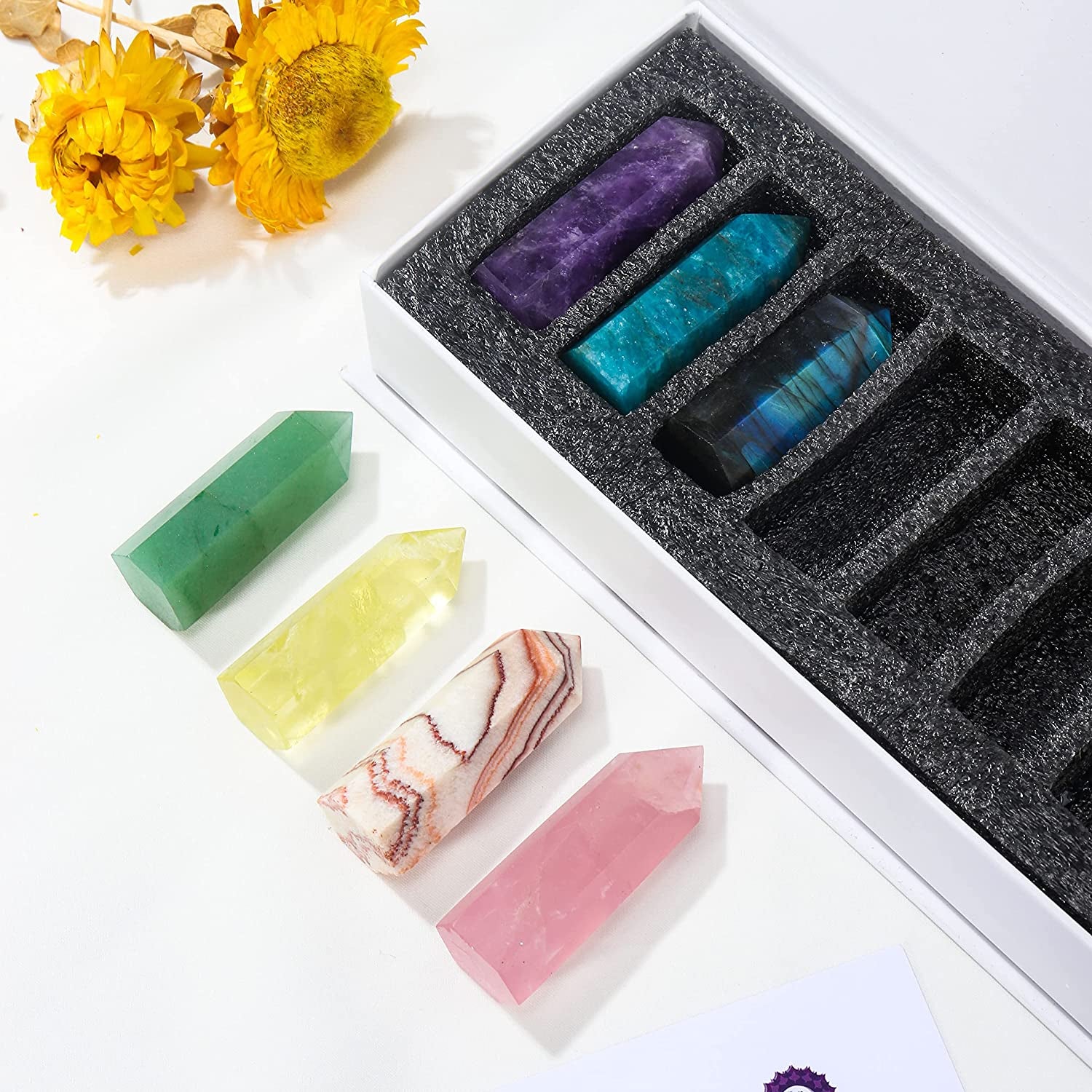 Healing Crystal Tower Set 1.57"-1.96" 7 Chakra Natural Crystal Wand Gift Box Rose Quartz Labradorite Amethyst Apatite 6 Faceted Crystals Point Chakra Stone Kit Home Decor for Desk Office